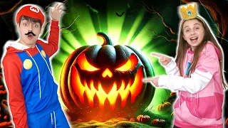Pumpkin Carving Challenge! Who Will Win! #Halloween #familygamestories