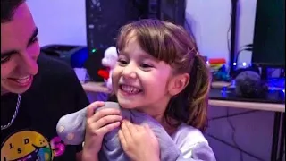 DESCUBRO QUE TENGO UNA HERMANA PEQUEÑA 😱