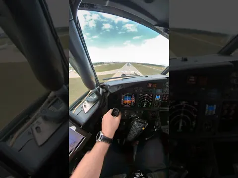 Boeing Crosswind Landing #Shorts