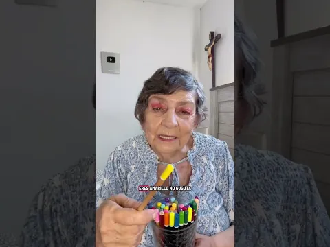 Maquillándome según el color que le salga #maquillaje #abuelita #makeup