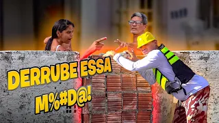 CONSTRUINDO MURO NA ENTRADA DA CASA DE ESTRANHOS