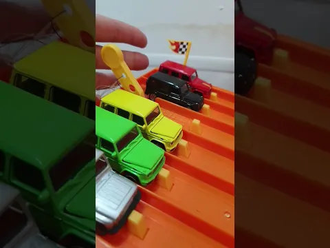 Гонка Mercedes Gelandewagen и УАЗик