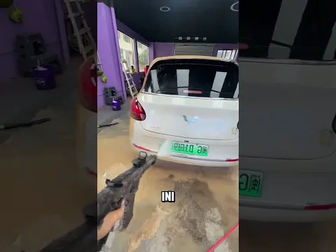 Demi Anak, Ayah Ini Cuci Mobil Lumpur Sampai Kinclong 😭✨