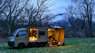 【車中泊キャンプ】大雨で目が覚める車中泊 透明タープと薪ストーブ CONYM LANTERN ZERO アソビトキャンプフィールド  Relaxing nature sounds ASMR