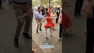 #YAJAIRA recibe la visita de sorpresa de un representante de la federación de baile de nuestro país.