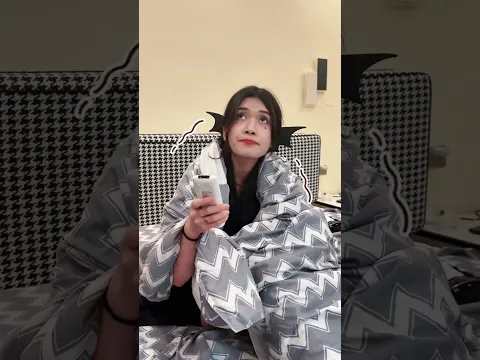 睡觉时她冷他热，你们也是这样？#shorts  #funny