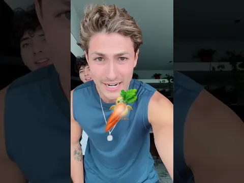 Pollo 🐥 leche 🥛 zanahoria 🥕😂😂😂