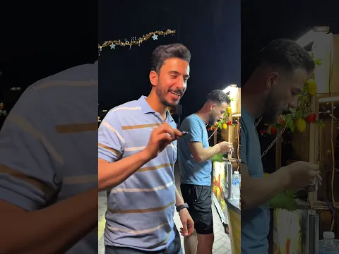 لفت انتباهي شاب بسيط يسعى وراء رزقه