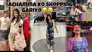NEPALI KHANA NAPAYERA TENSION VAYO 😭😂THAILAND KO MARKET EXPLORE GARDAI😍 with @BEBO2002. and mom