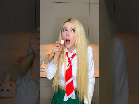 How to eat marshmallows properly?😋