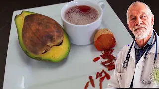 UN NOYAU d'avocat bouillies traite le foie, le diabète, le cholestérol, le cœur et plus encore