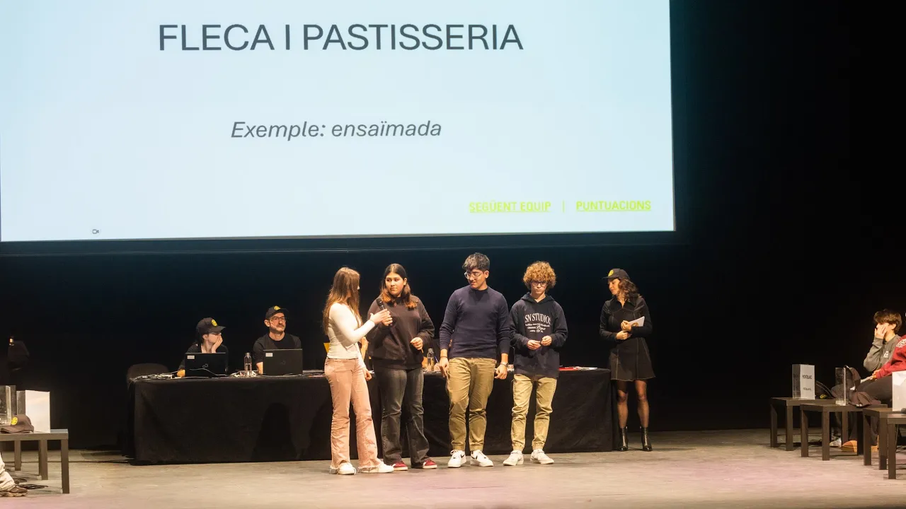 El Col·legi Sant Miquel guanya la final de la branca escolar de la Lliga per la Llengua a Vic