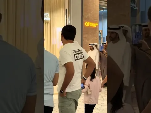 Sheikh hamdan enters people stand tall in respect #shorts