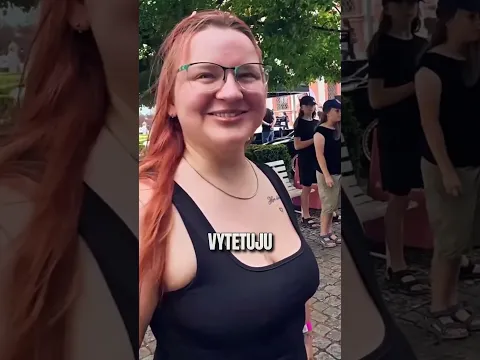Fakt si vytetovala Moonov podpis?! 😳 #shorts