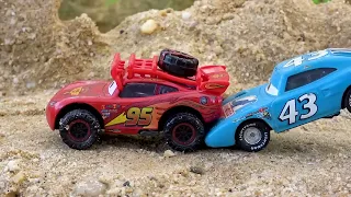 Cars de Disney en el Puente y el Divertido Tornado