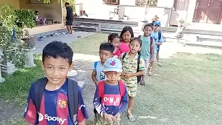 Gasty dkk belajar Bhs Inggris warna dan alat tulis | Child Plus