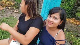 Nos Vamos de Viaje con LAS CHICAS SV - Queremos ir Un Momento a Disfrutar de la Playa SV