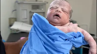 baby first cry and breath 