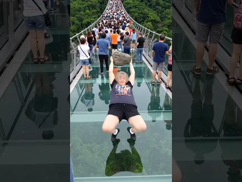সবচেয়ে ভয়ংকর ব্রিজ 🌉।। China glass bridge.