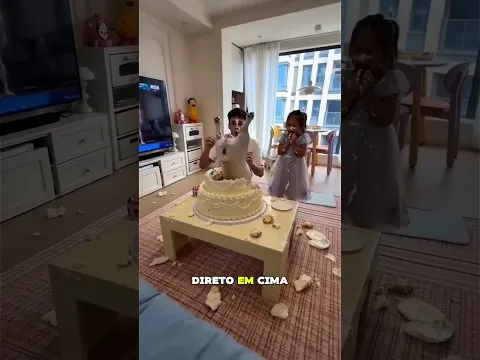 Este cachorro acha que é ginasta! 😂🐶 #shortvideo #viralvideo