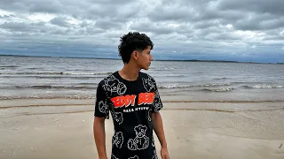 Un Dia Normal En La Playa (Video Oficial)
