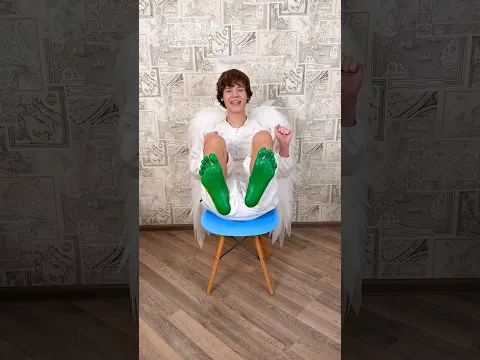The Foot Paint Trick! 🎨👣😂 You Won't Believe This T-Shirt Art!