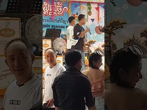 Lucky to see a beautiful girl dancing