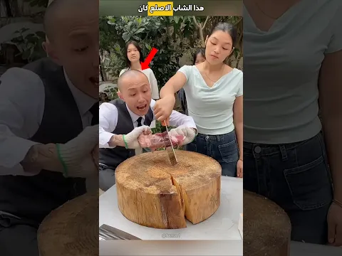 هذا الرجل يمتلك السكين الأكثر حدة في العالم 🤯 #shorts