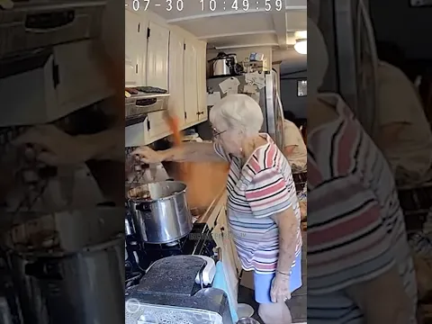 Jar Explodes On Granny 🥲