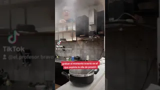 Olla de presión explota y queda todo grabado.
