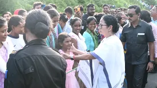 বন্যায় বিপর্যস্ত উত্তরবঙ্গের পাশে আছেন দিদিই | Mamata Banerjee | North Bengal flood