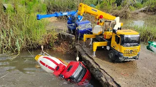 EVAKUASI MOBIL TRUK MOLEN COR OLENG, MOBIL DEREK RC