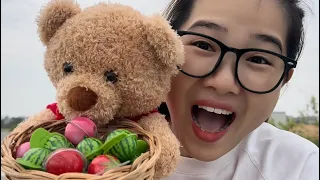 Huyền Bi Chơi Súng Bắn Pháo Giấy #funny #comedy #viralvideo #huyenbi