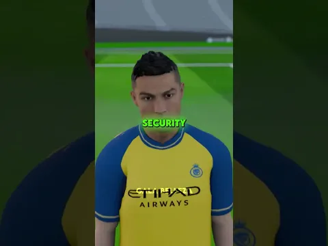 His phone broke in front of Cristiano Ronaldo 😲