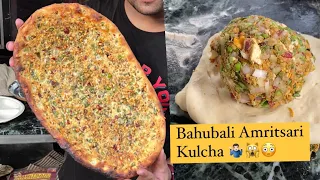 Haldiram Ki Namkeen Se Bana Kulcha | Ghaziabad Me Mila Amritsari Kulcha | Huge Kulcha At Ghaziabad