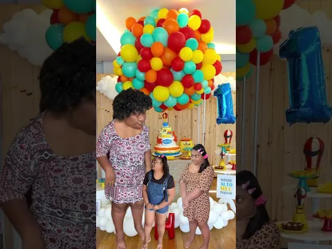 Oi Thays feliz aniversário #humor #meme