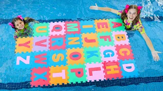 ABC NA PISCINA - APRENDENDO O ALFABETO COM A MILENINHA | Kids Pretend Play ABC Learn Alphabet