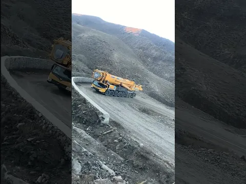 Biggest Mobile Cranes Xcmg 1200Ton on Mountain heavy lifting Equipments
