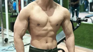 Comment mai btao bhai tum ek baar mai Kitni pushups mar skte ho