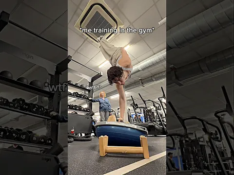 He wanted to try THIS 💀🤯 #calisthenics #motivation #gymmotivation #gym #streetworkout #workout