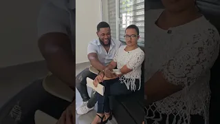 Millonaria tira dinero para poner a prueba a sus nuevos empleados