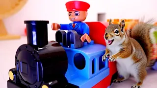 Funny squirrels stopped the LEGO train and ate all the food together!