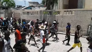 Video! Bandi Fenk Kraze Prizon Mibalè a Anviwon 530 Prizonye Deyò - Plizyè Bandi Ak Prizonye Kdav