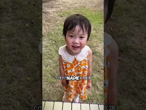 ¡Lucas construyó una divertida pistola de agua para su hermana Emma!❤️😍#shorts