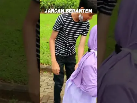 Kalo Kamu Pilih Duduk Didepan Atau Berdiri Dibelakang?