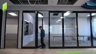 Doorfold Movable Sound Proof Glass Wall with Full Height Passdoor Application(Hongkong)
