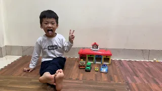 Play with toy Cars