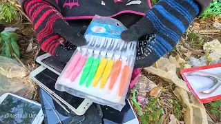 find good thing at the trash & found a lot of money $$, radio & other thing can use