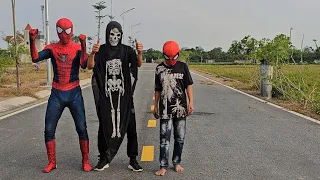 Hello #spiderman #deadpoolcosplay #insideout2 #cosplay #death