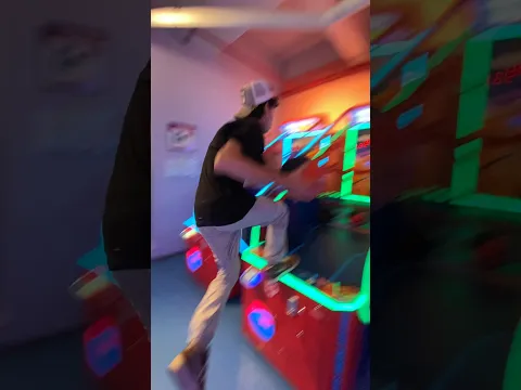 Daño una máquina de los jueguitos ☹️ / Andylive